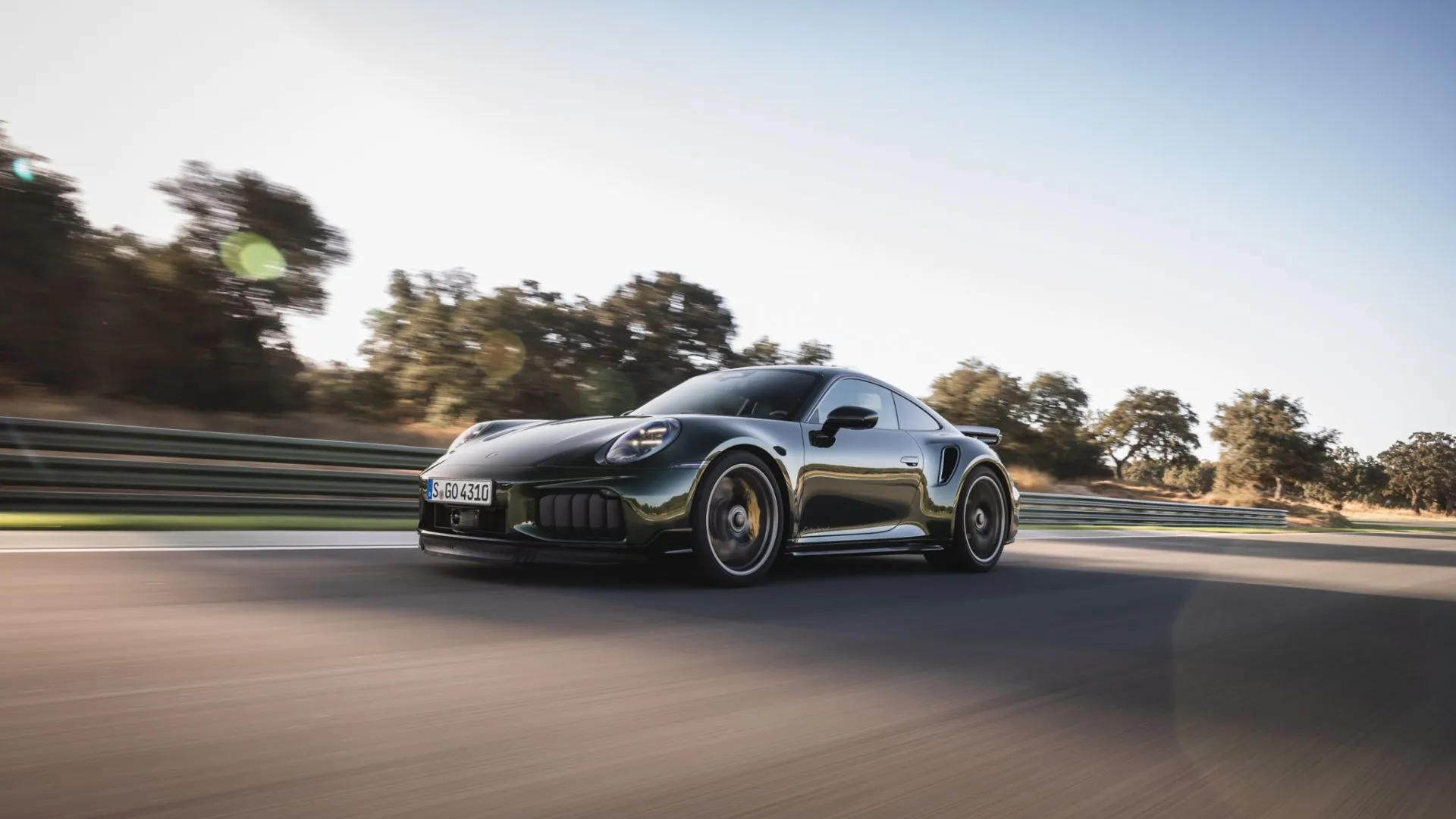 Porsche 911 GT3 in motion